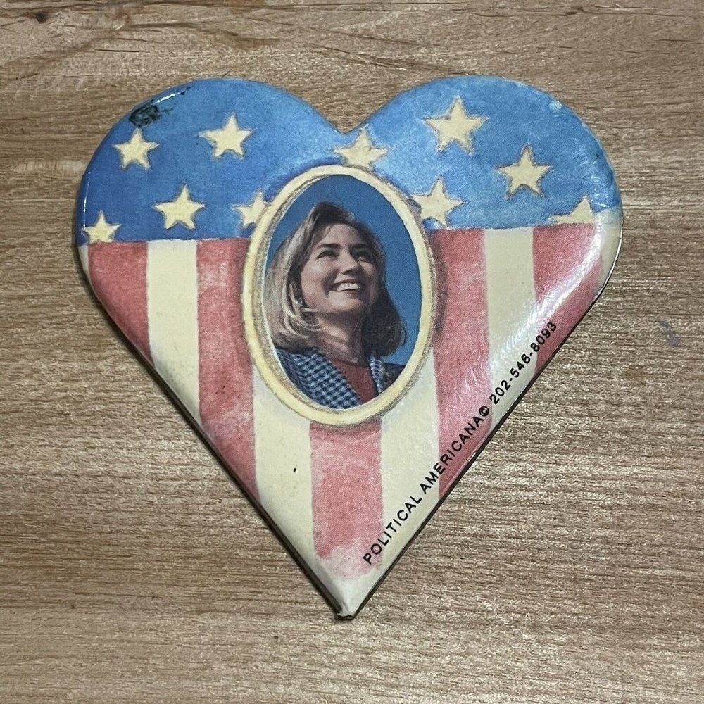 Hillary Clinton New York  Heart  pin button political 2000 Presidential